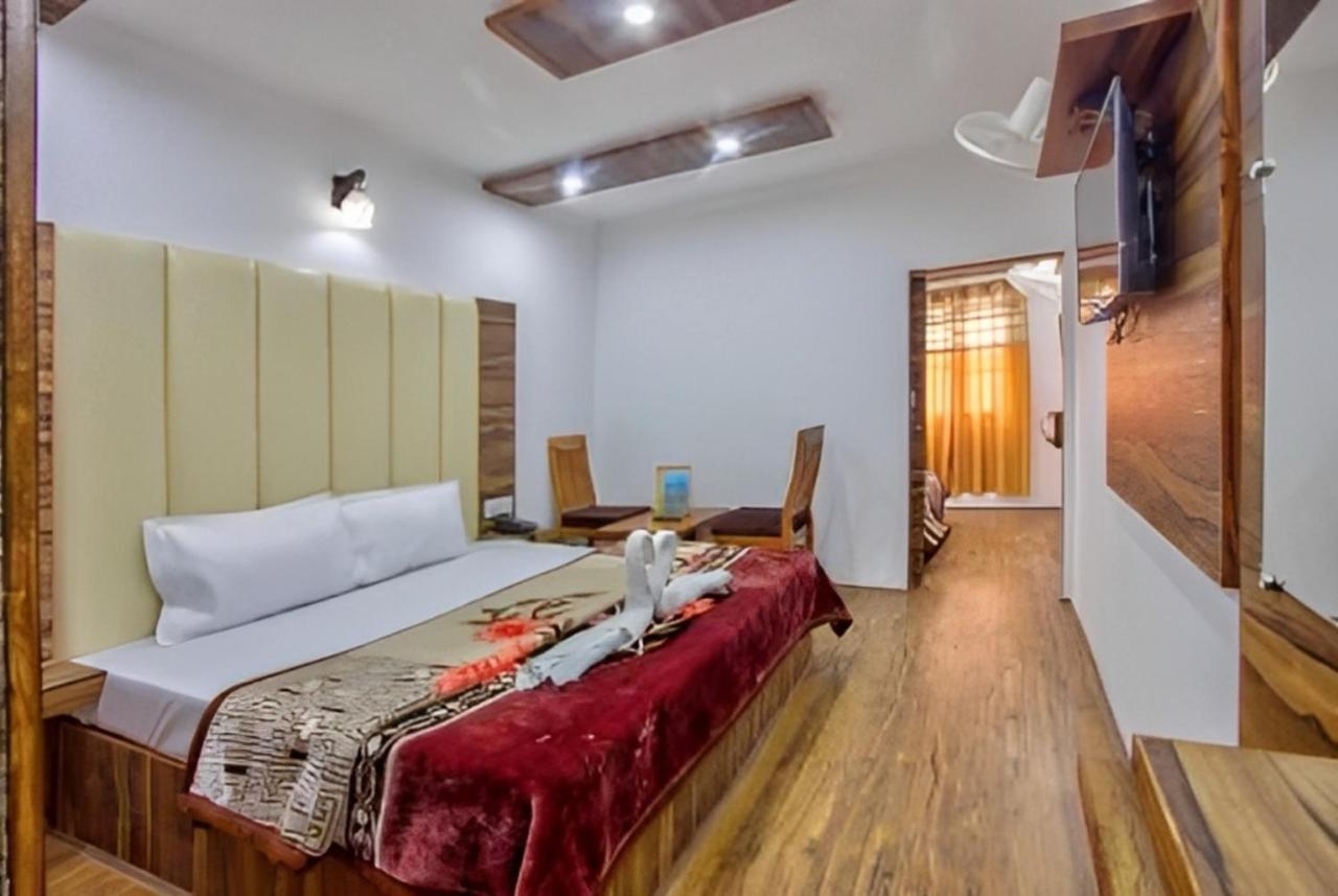 Hotel Shingar Manāli Buitenkant foto